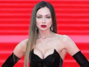 Звезда сериала «Универ» Настасья Самбурская выиграла суд у блогера «Немагия»: он назвал девушку эскортницей Звезда сериала «Универ» Настасья Самбурская выиграла суд у блогера "Немагия": он назвал девушку эскортницей