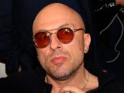 Дмитрий Нагиев объединил три участка в Подмосковье: стоимость семейного имения оценивают в 300 млн рублей Дмитрий Нагиев объединил три участка в Подмосковье: стоимость семейного имения оценивают в 300 млн рублей
