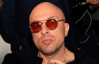 Дмитрий Нагиев объединил три участка в Подмосковье: стоимость семейного имения оценивают в 300 млн рублей Дмитрий Нагиев объединил три участка в Подмосковье: стоимость семейного имения оценивают в 300 млн рублей